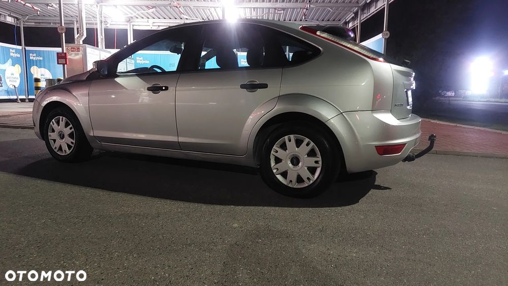 Ford Focus 1.6 Trend + - 3