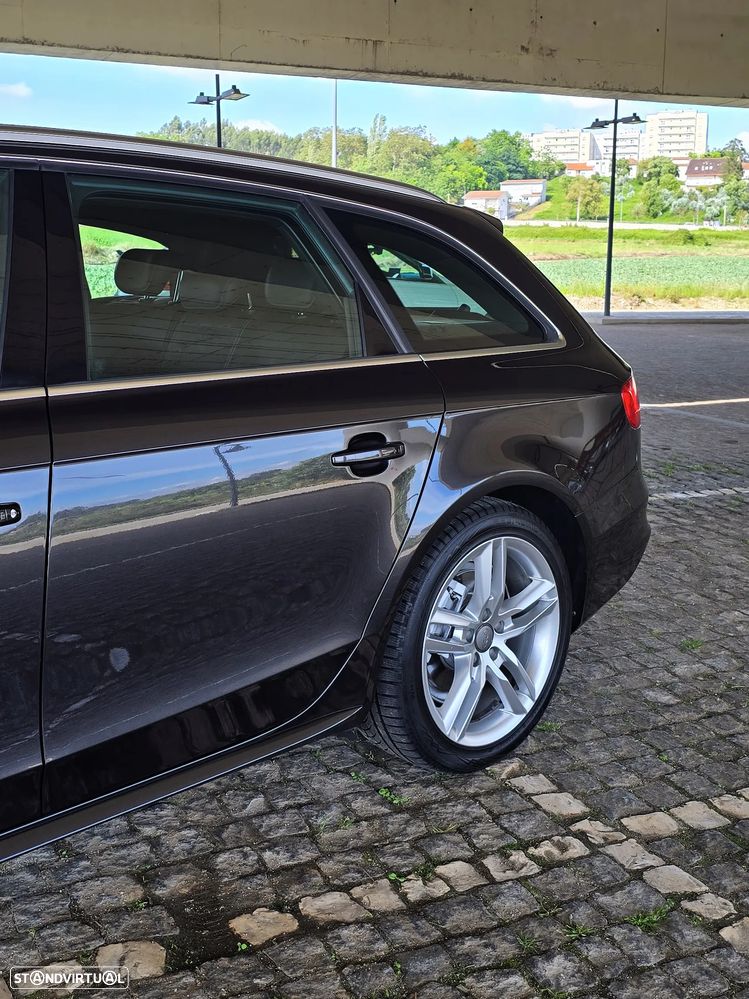 Audi A4 Avant 2.0 TDI Multitronic S-line - 22