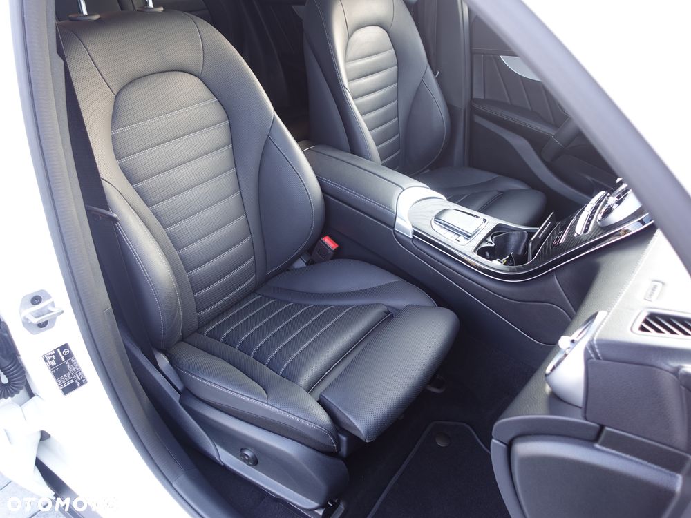 Mercedes-Benz GLC 300 de 4Matic 9G-TRONIC - 8