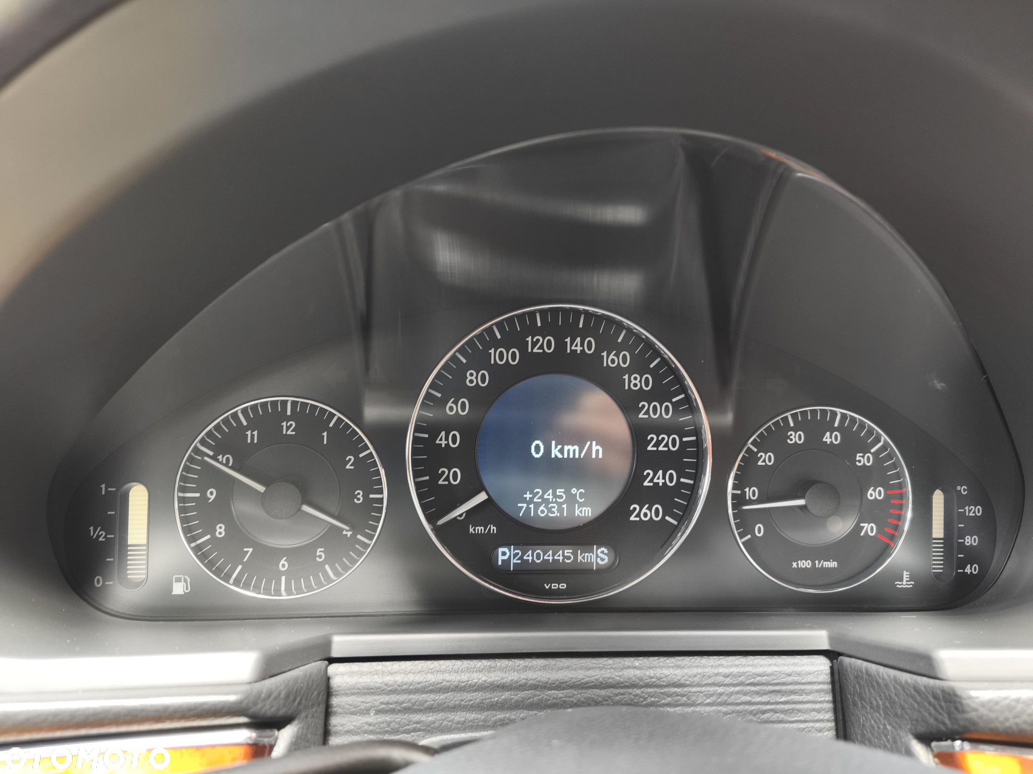 Mercedes-Benz Klasa E 320 Elegance - 33