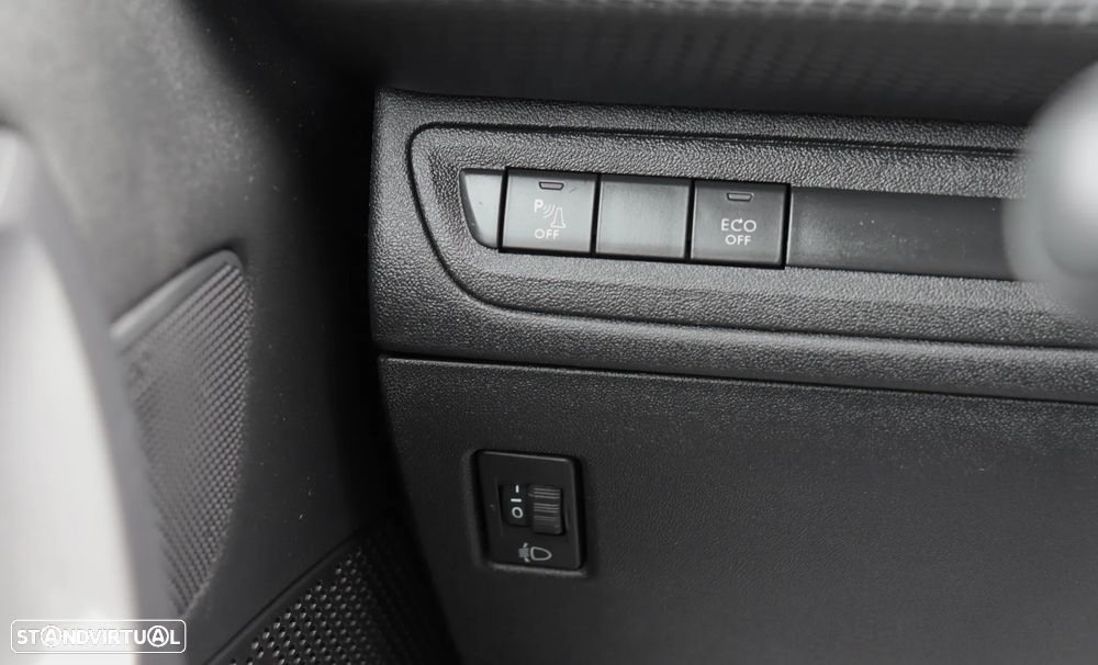 Peugeot 2008 1.2 PureTech Style - 29