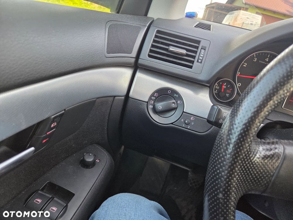 Audi A4 Avant 2.0T FSI Quattro - 6