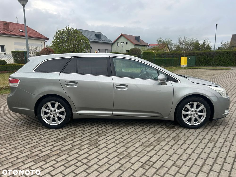 Toyota Avensis - 7