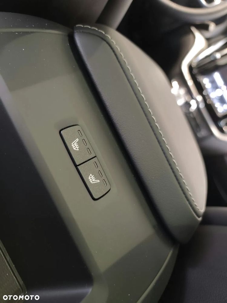 Volvo XC 60 T6 Plug-In Hybrid AWD Plus Black Edition - 30