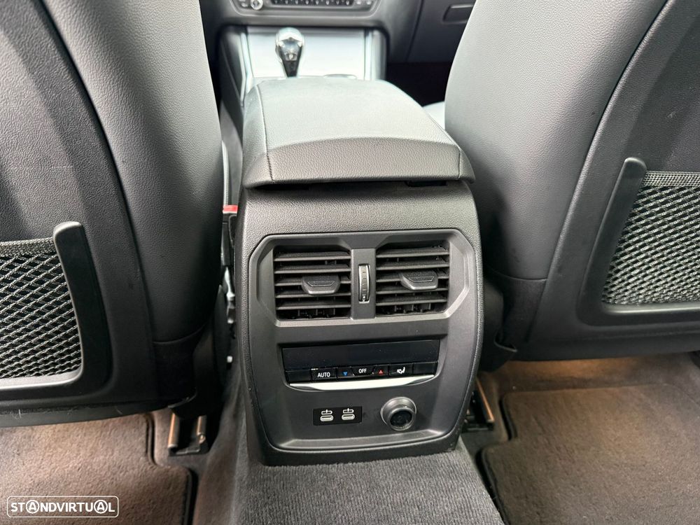 BMW 330 e Corporate Edition Auto - 25