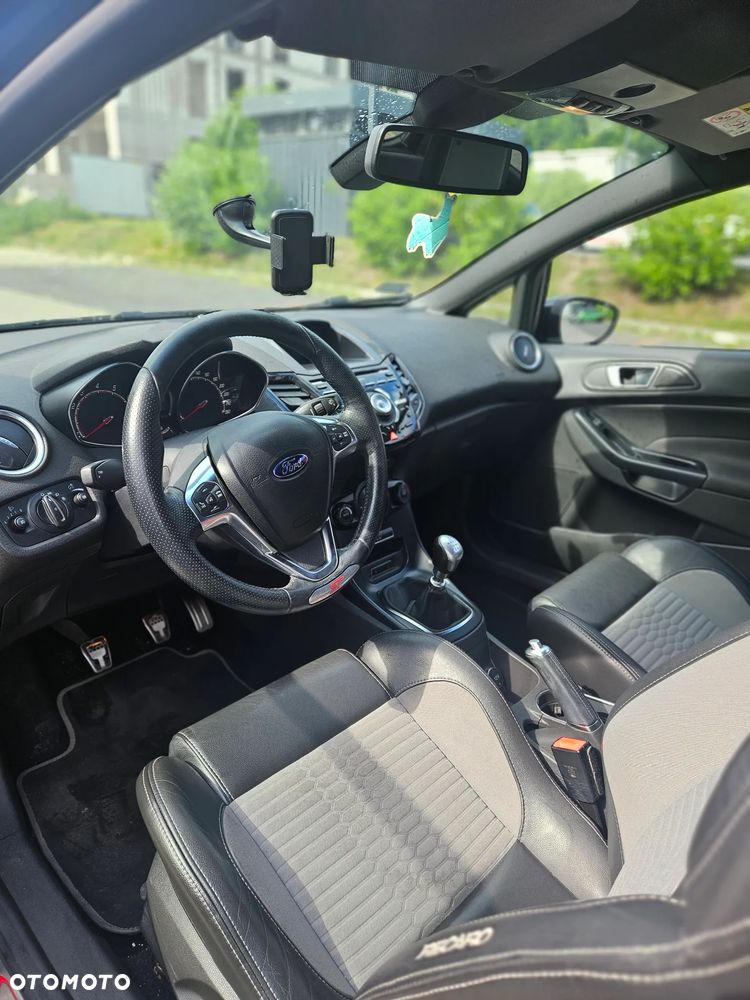 Ford Fiesta ST - 8