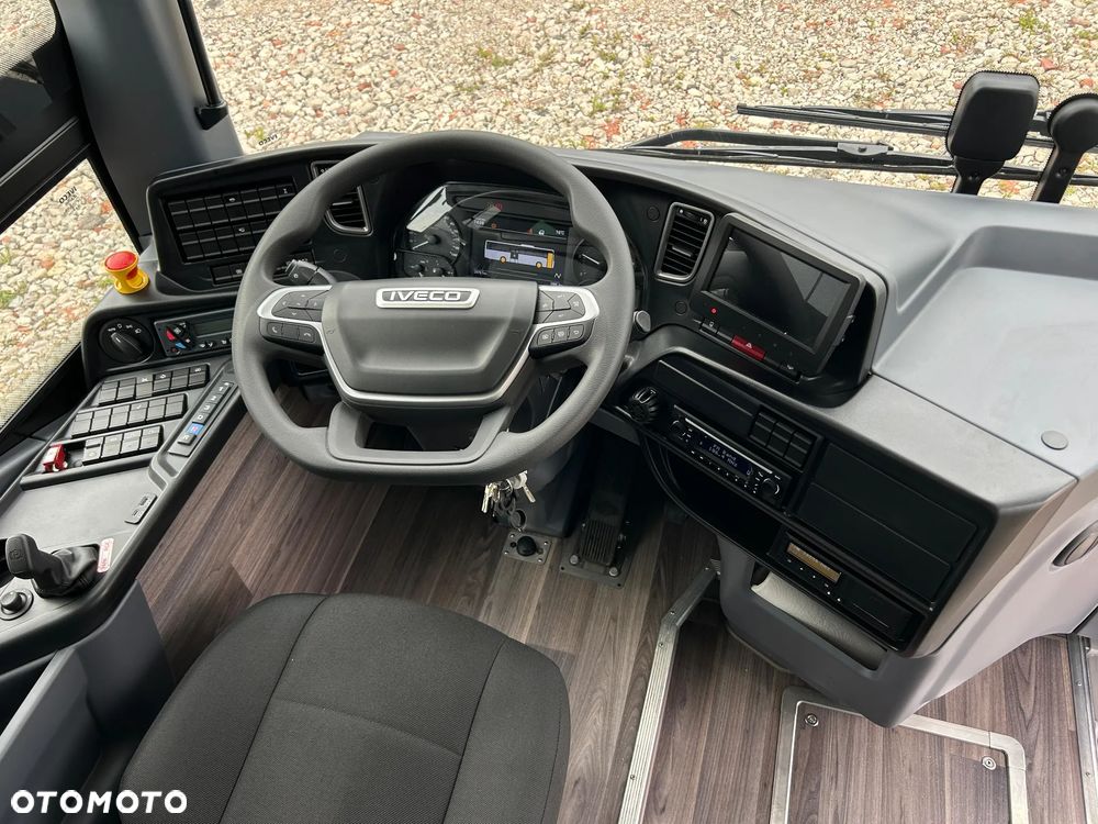 Iveco Crossway - 18