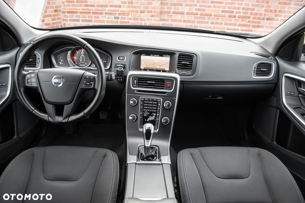 Volvo V60 D2 Kinetic - 27