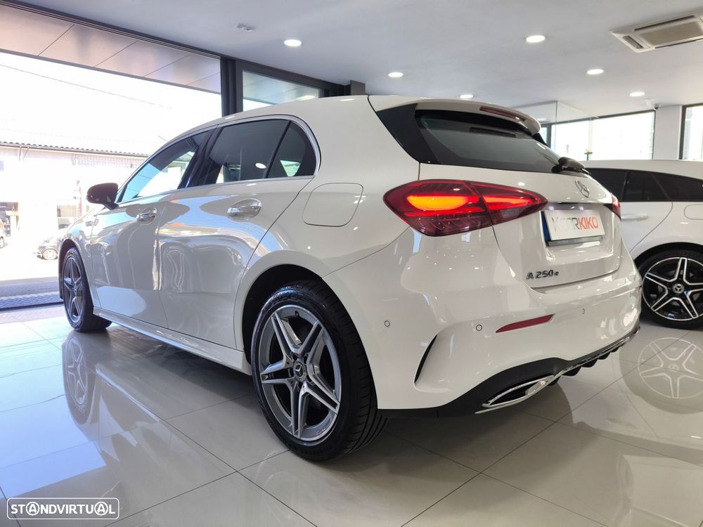 Mercedes-Benz A 250 e AMG Line - 5