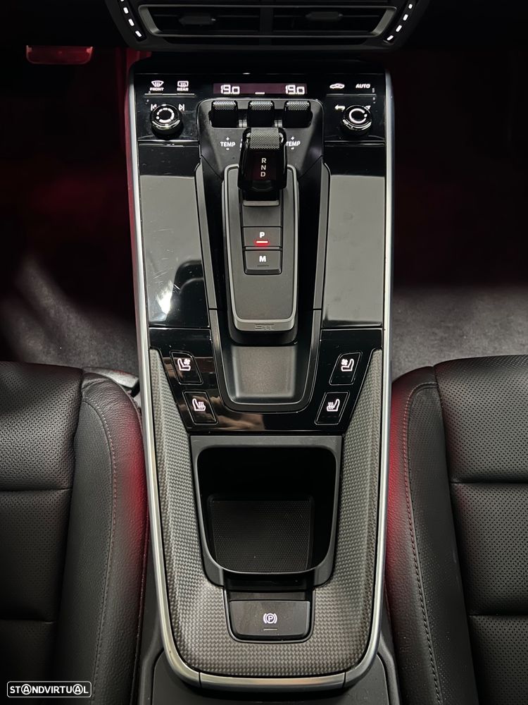 Porsche 911 Série F - 25