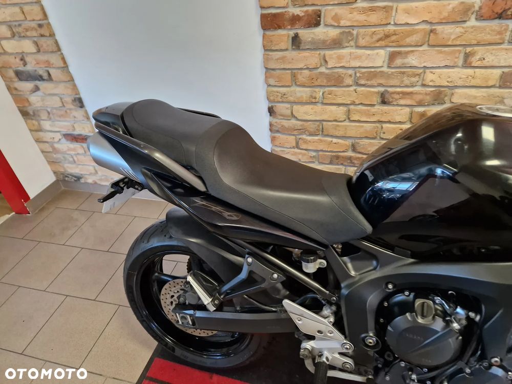 Yamaha FZ6 - 17