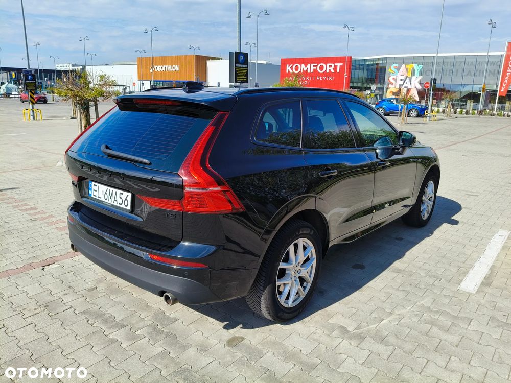 Volvo XC 60 T5 AWD Momentum - 5