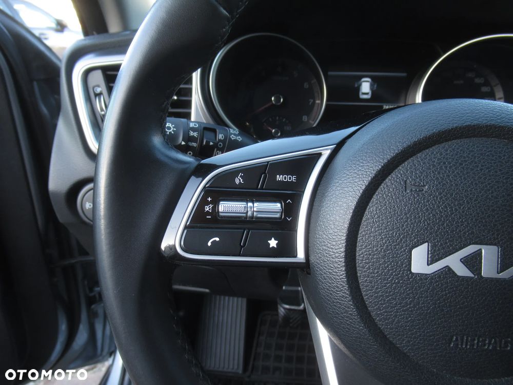 Kia Ceed 1.5 T-GDI M - 12