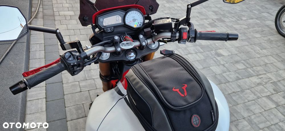 Yamaha FZ8 - 16