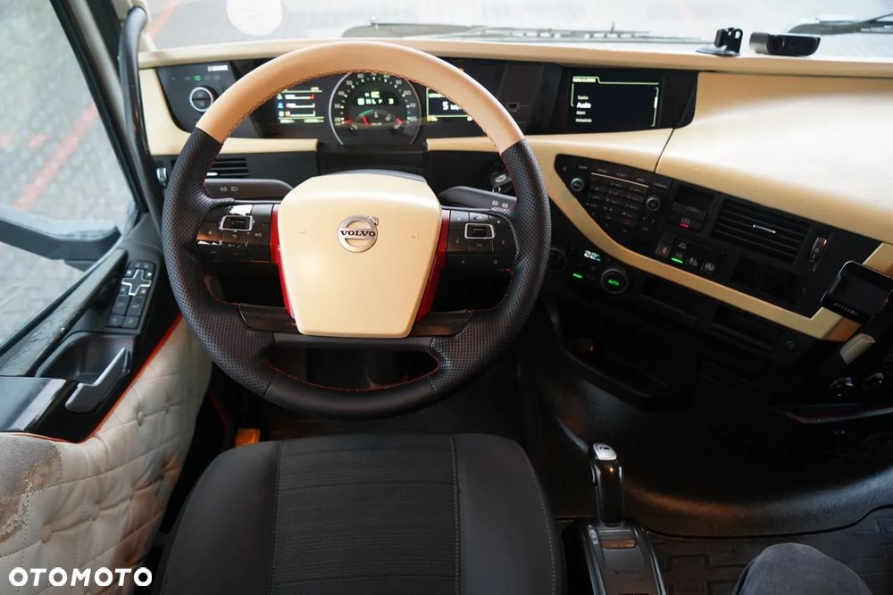 Volvo FH 460 /  KLIMA POSTOJOWA / STANDARD / I-SHIFT / - 31