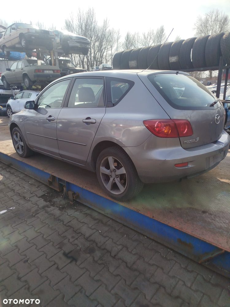 Mazda 3 na części - 5