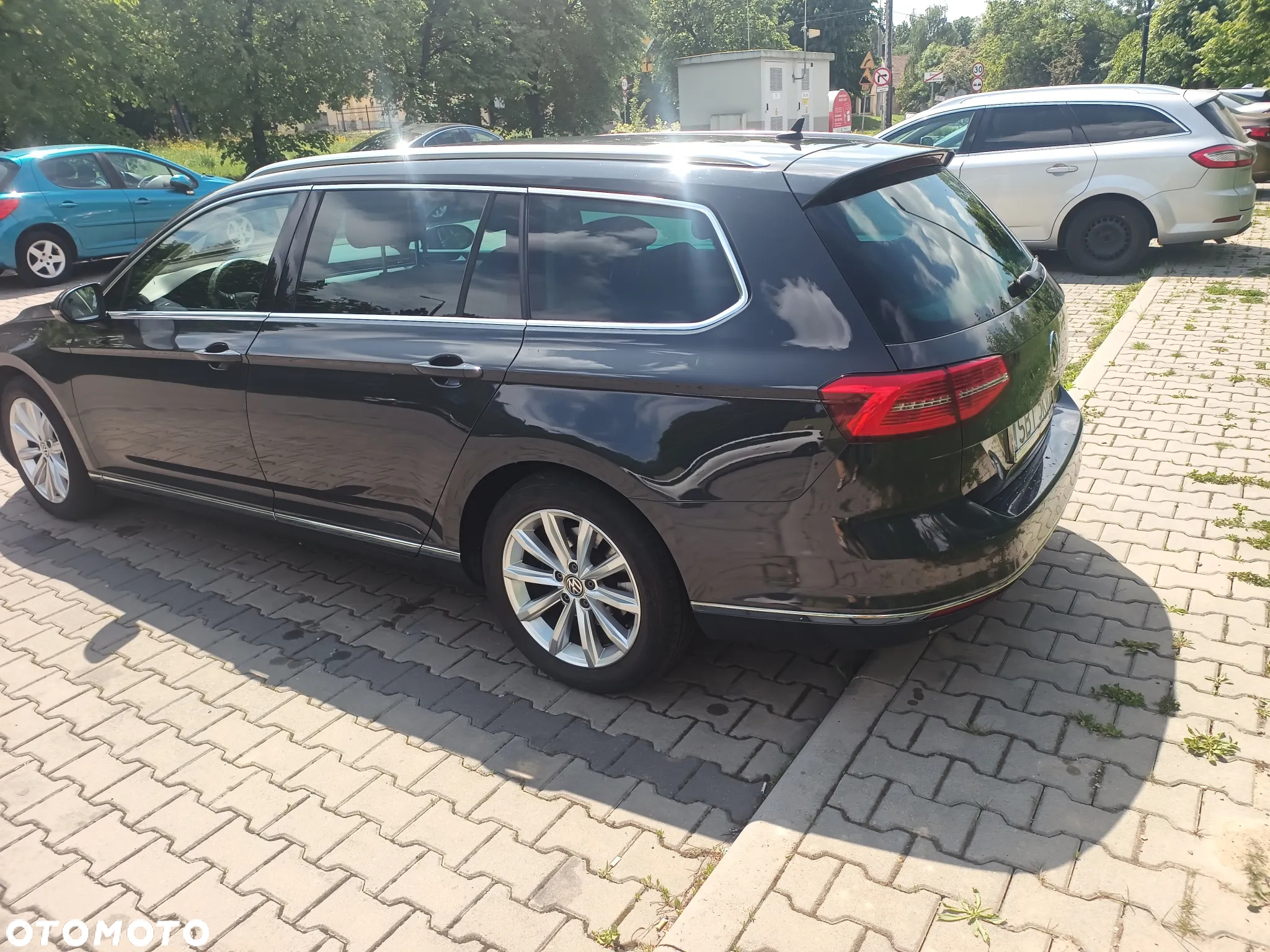 Volkswagen Passat - 13