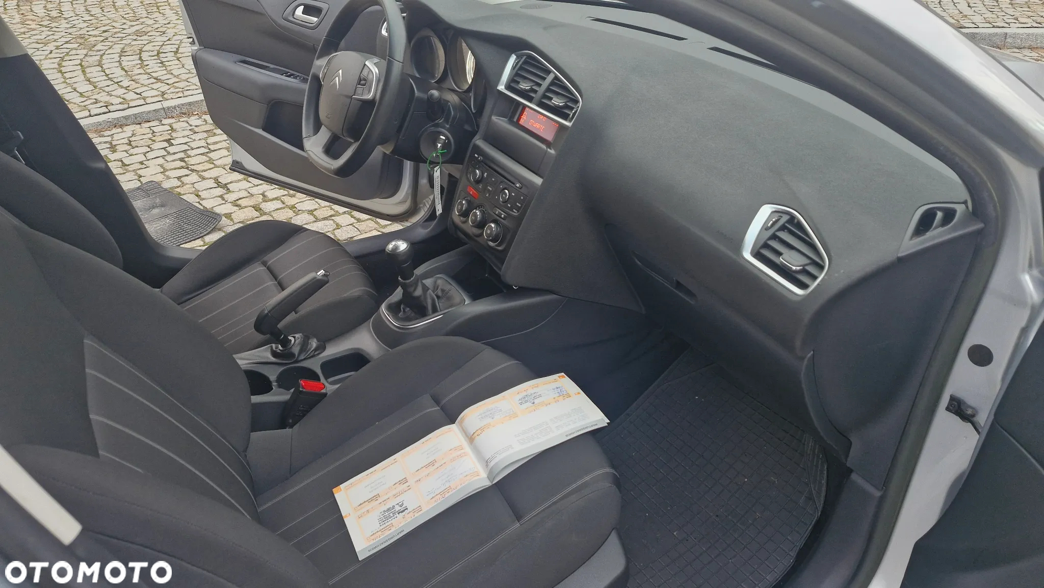 Citroën C4 HDi 90 Business Class - 12