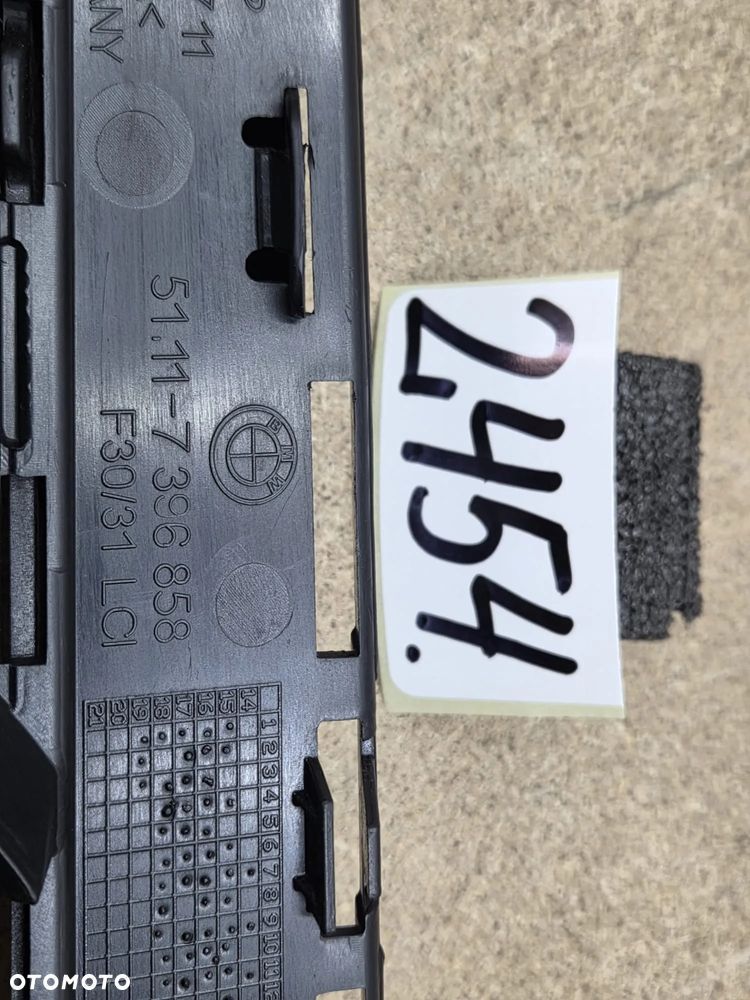 BMW F30 lift LCI 7396858 kratka zderzaka przód przedni prawy prawa - 6