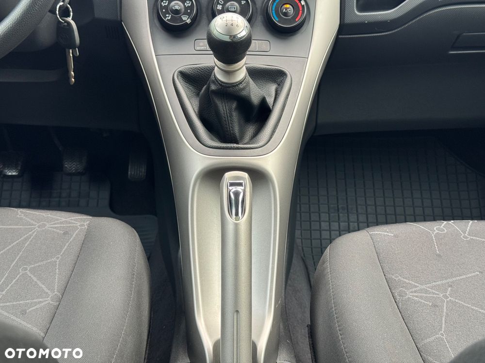 Toyota Auris 1.33 VVT-i - 35