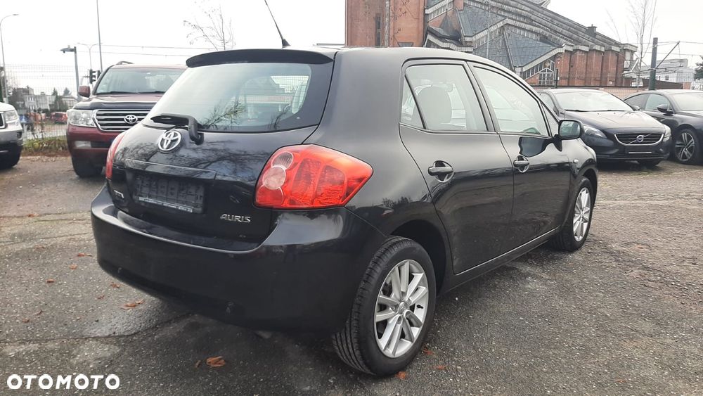 Toyota Auris - 4