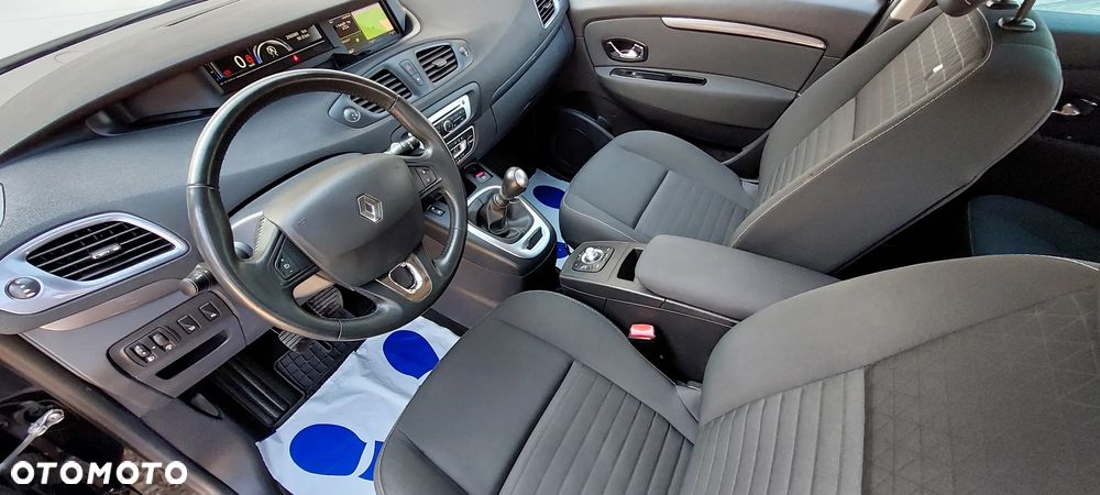 Renault Scenic 1.5 dCi Bose - 24