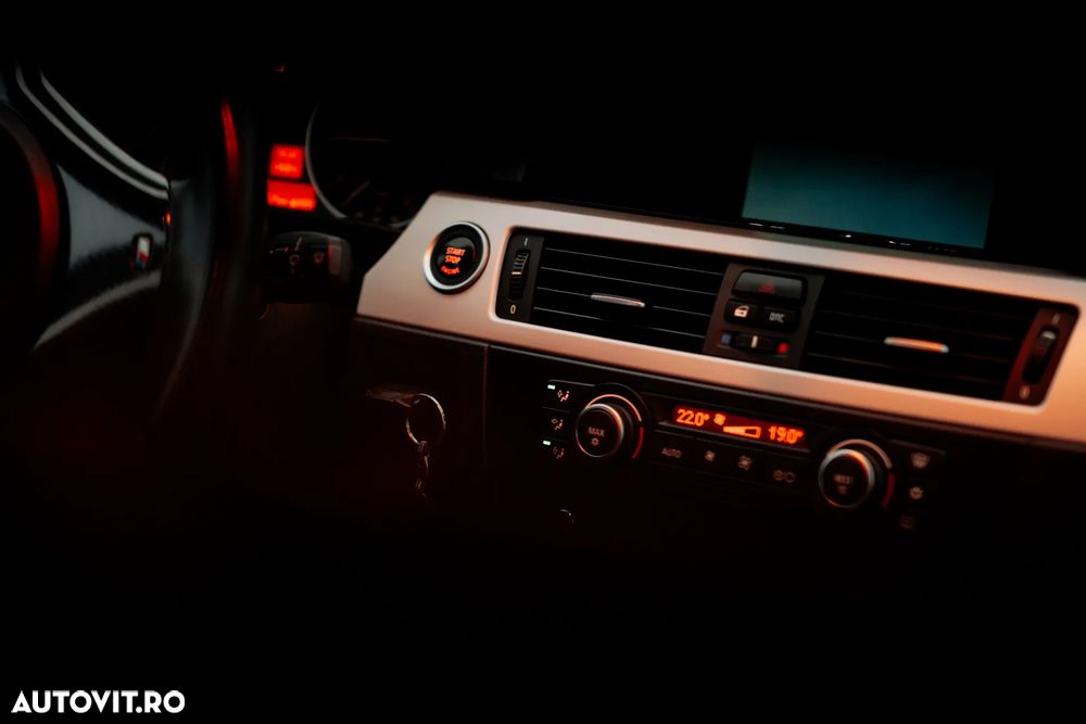 BMW Seria 3 320d - 19