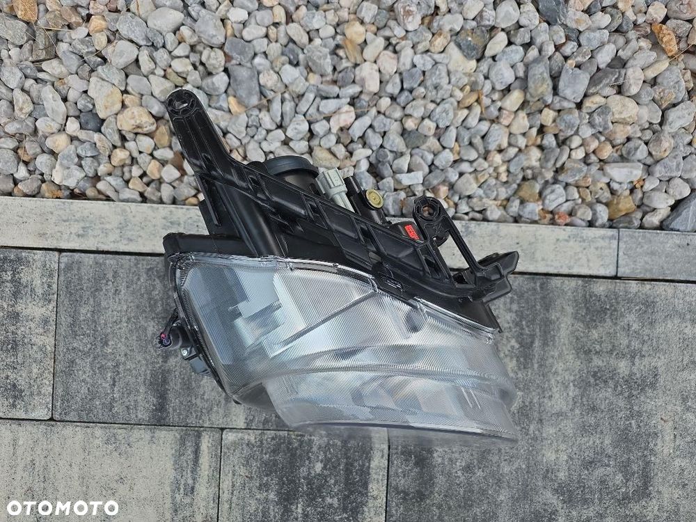 NISSAN JUKE 1 I LIFT Lampa prawa przód Bi-Xenon G34586 SPAAN2810000 - 5