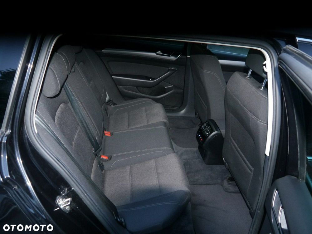 Volkswagen Passat Variant - 31