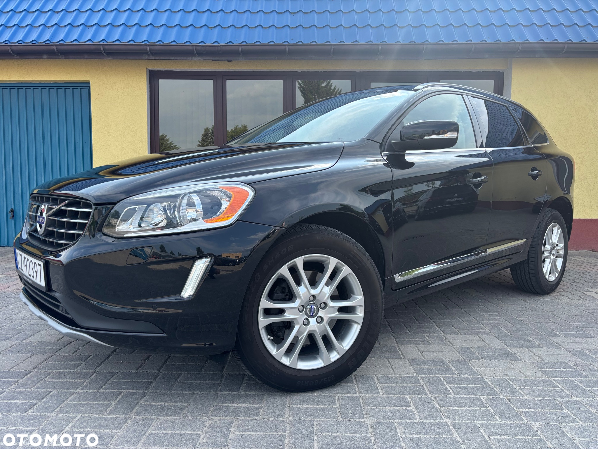 Volvo XC 60 3.2 AWD Momentum - 2