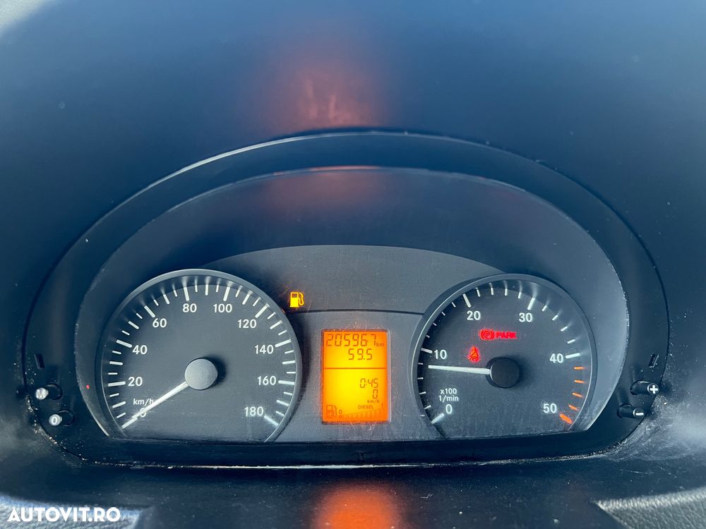 Mercedes-Benz Sprinter - 10