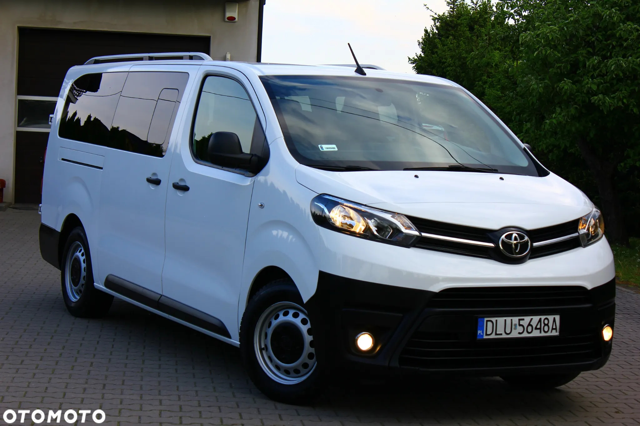 Toyota ProAce Kombi 2.0 D-4D Long 2,8t - 5