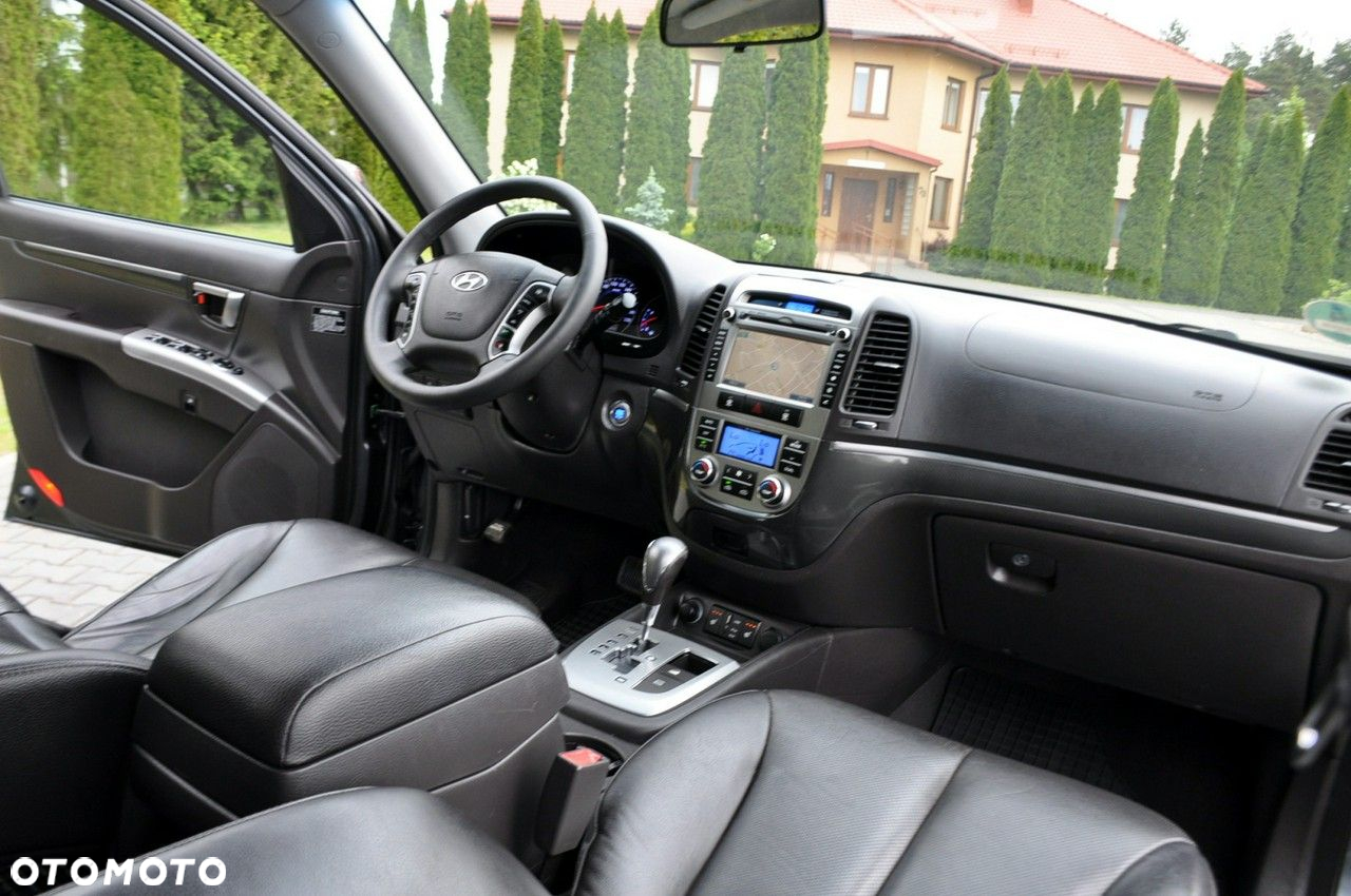 Hyundai Santa Fe - 25