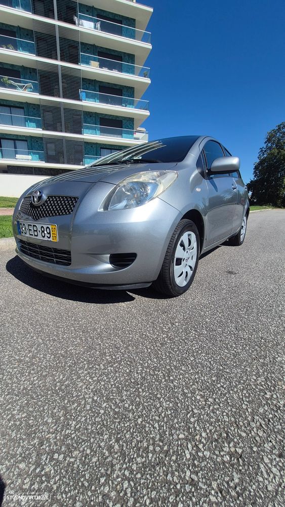 Toyota Yaris 1.0 VVT-i Sol+AC - 3