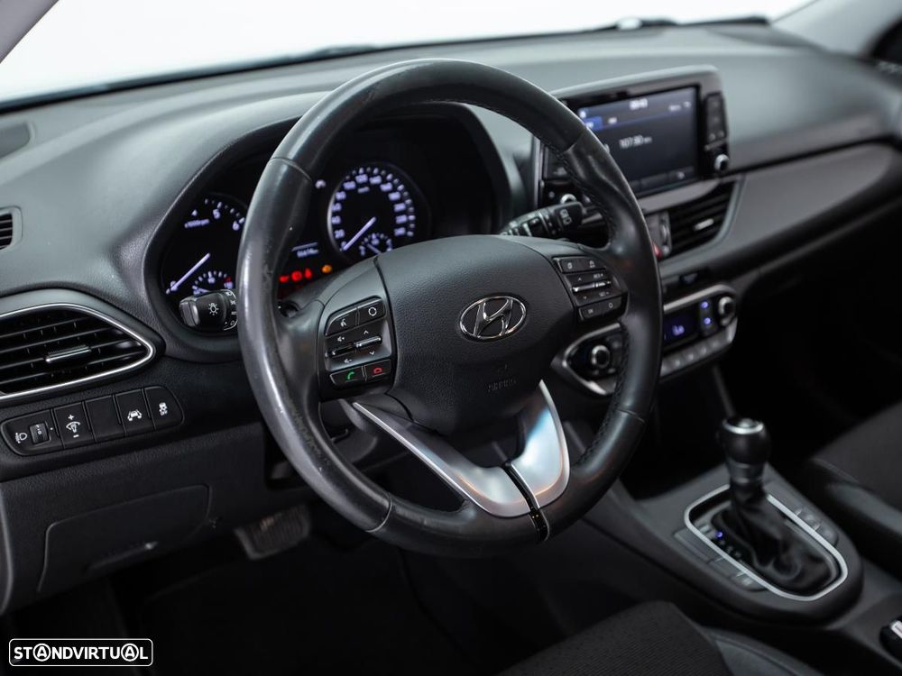 Hyundai i30 SW - 14