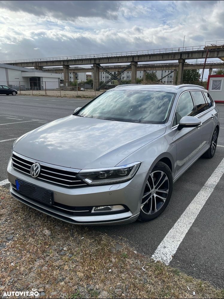 Volkswagen Passat - 1
