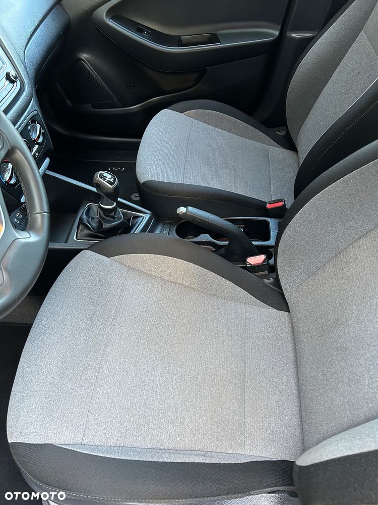 Hyundai i20 - 16