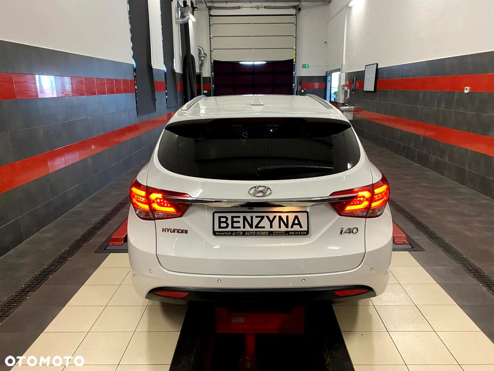 Hyundai i40 Kombi blue 1.6 Space - 11