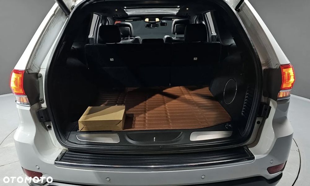 Jeep Grand Cherokee - 20