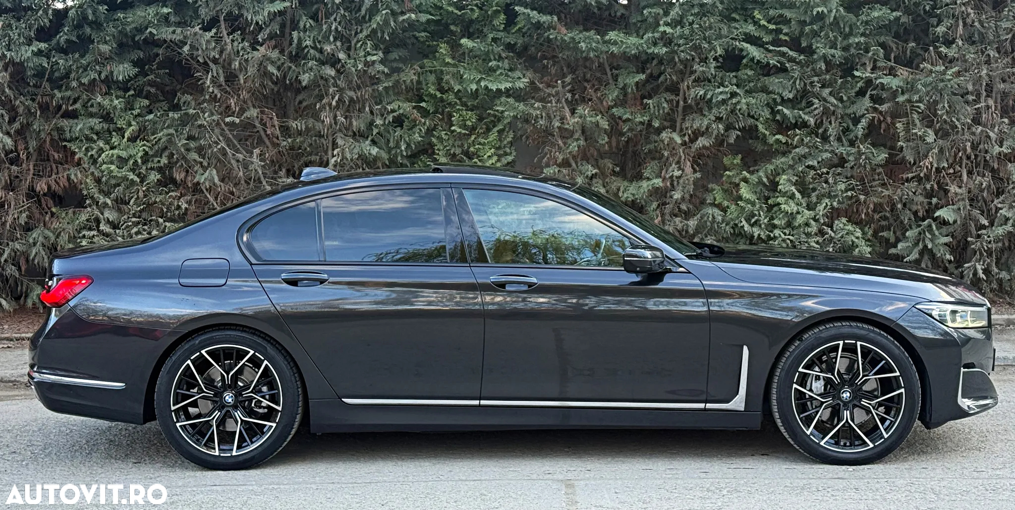 BMW Seria 7 730d MHEV - 2