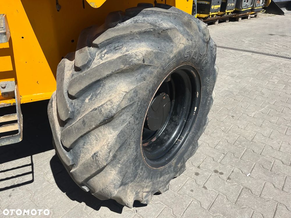Thwaites Mach 2062 - 11
