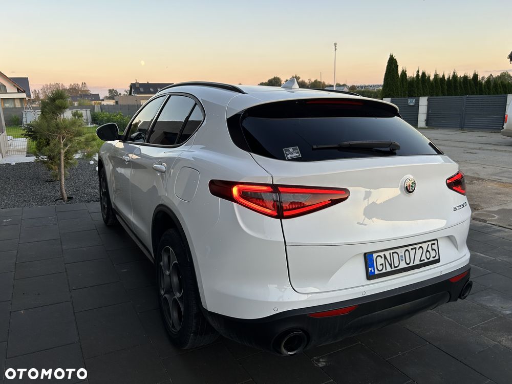 Alfa Romeo Stelvio - 4