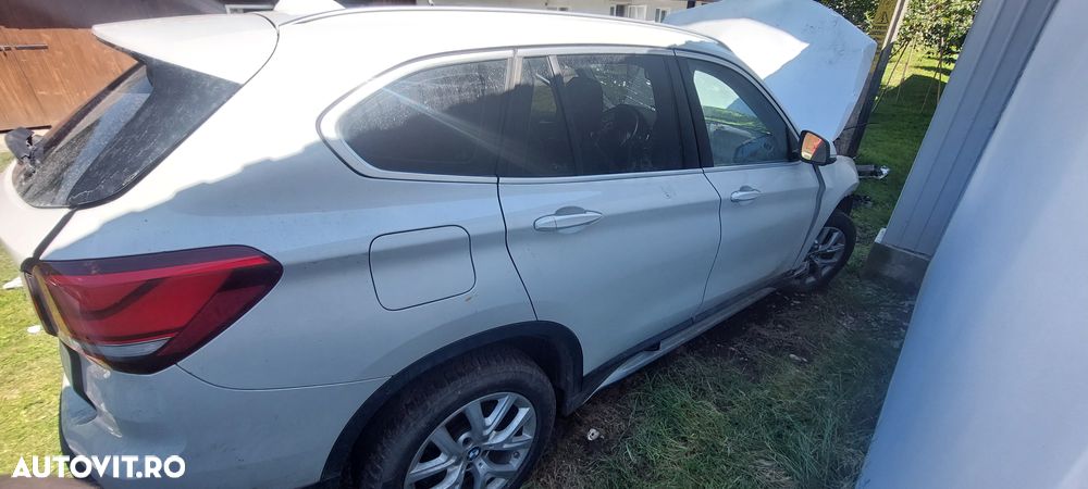 BMW X1 sDrive20i AT - 1