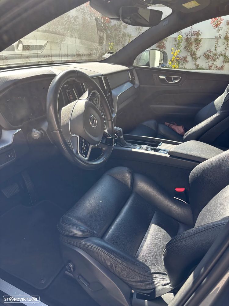 Volvo XC 60 2.0 D4 Momentum Geartronic - 2