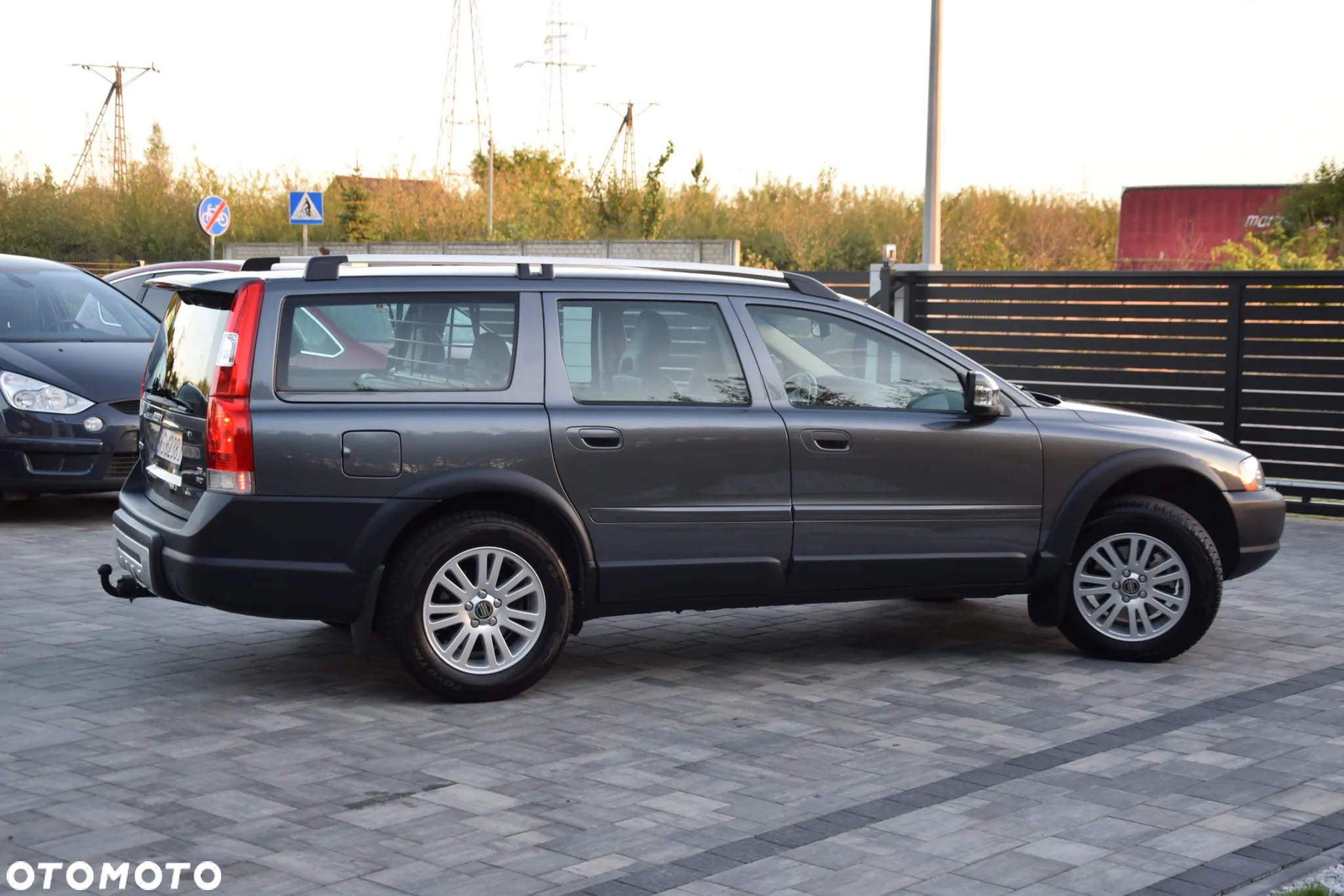Volvo XC 70 D5 AWD Kinetic - 13