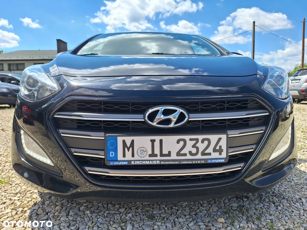 Hyundai i30 blue Kombi 1.6 GDi Passion - 14