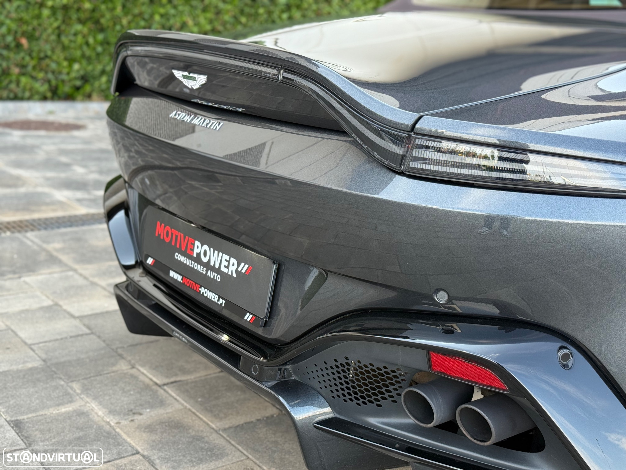 Aston Martin Vantage Roadster V8 - 23