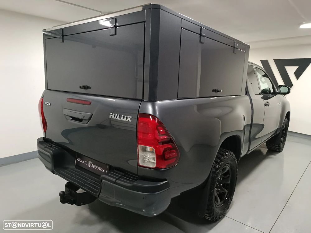 Toyota Hilux - 6