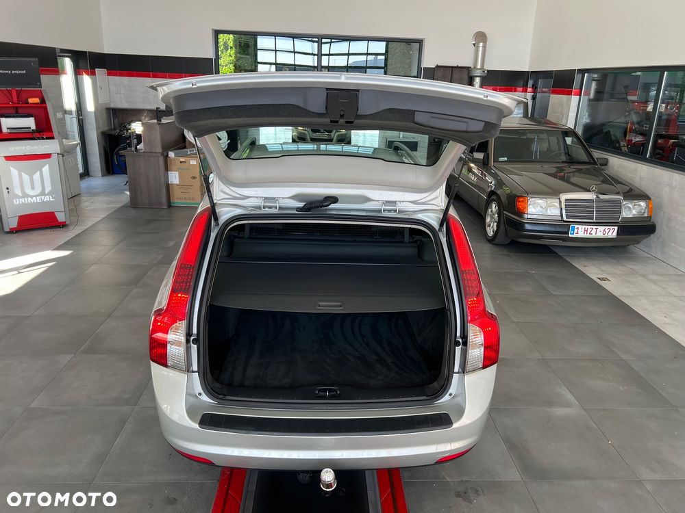 Volvo V50 1.6D DRIVe Kinetic Start-Stop - 23