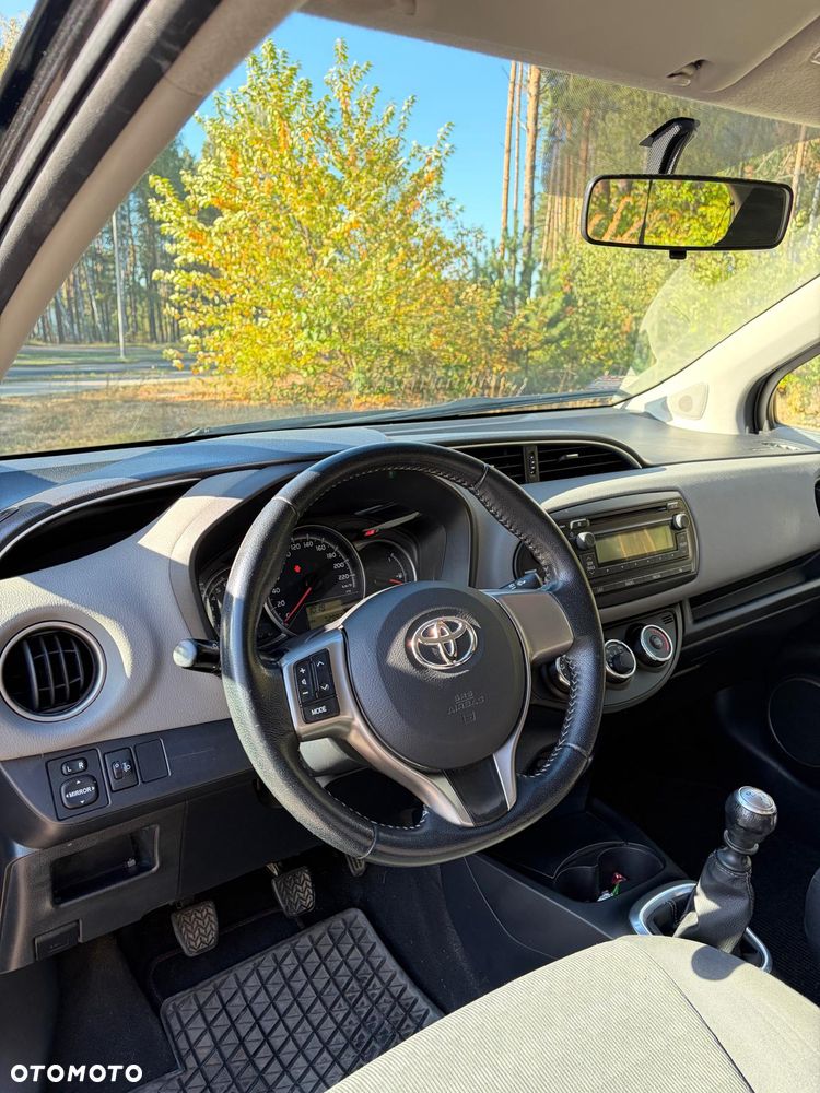 Toyota Yaris - 11